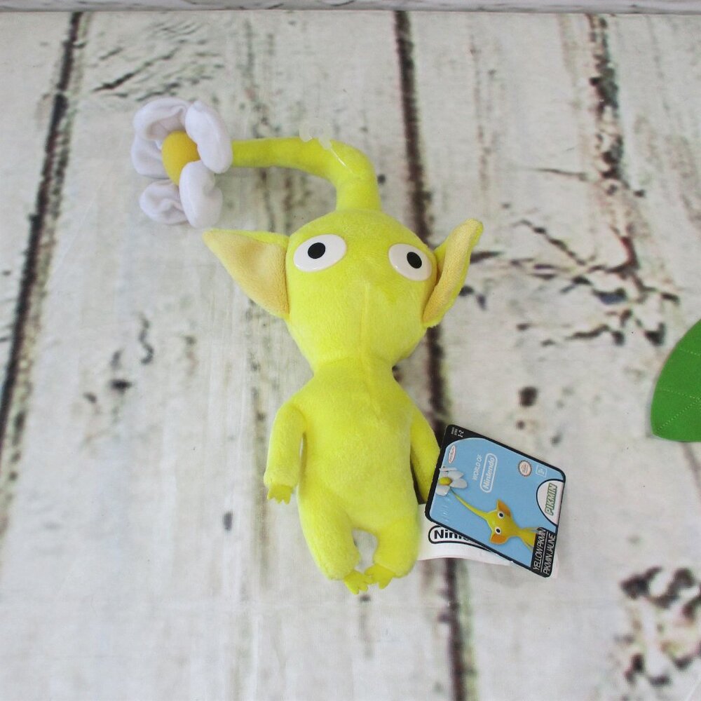 World of Nintendo Lot of 3 Pikmin Collectible Plush Toys - Picture 6 of 7